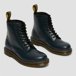 NWOB Dr. Martens Smooth Leather Lace Up Boots 11822 Navy Blue Size EU36 US5